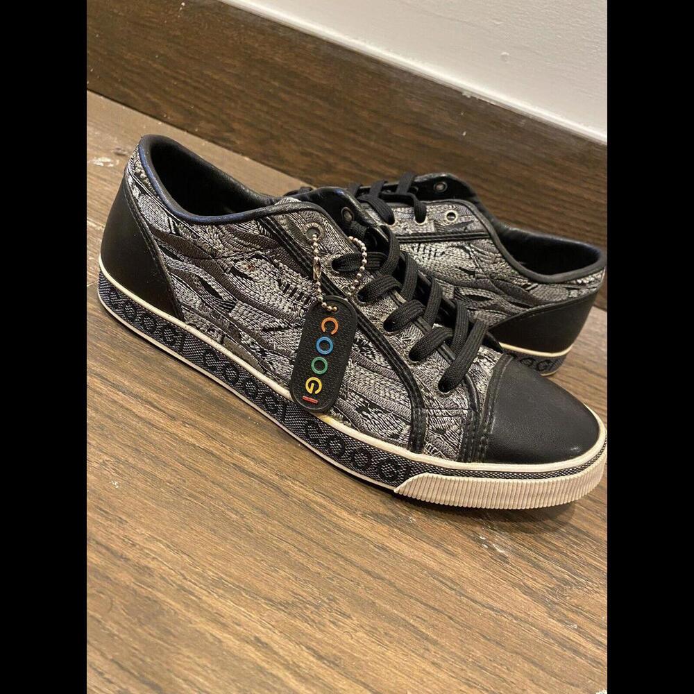COOGI Sneakers size 7 men / 8.5 Womens new rare